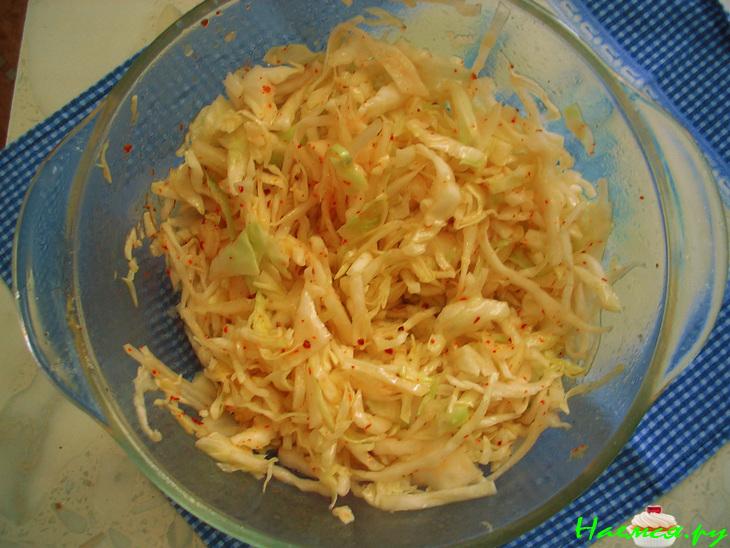 Салатик капустный кисло-острый