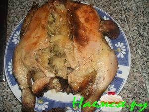 Фаршированная капустой курица