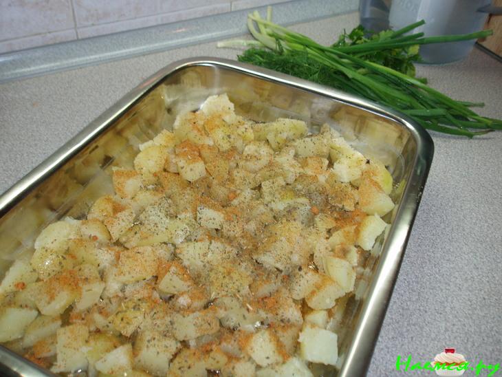 Картофель запеченный с помидорами и имбирем