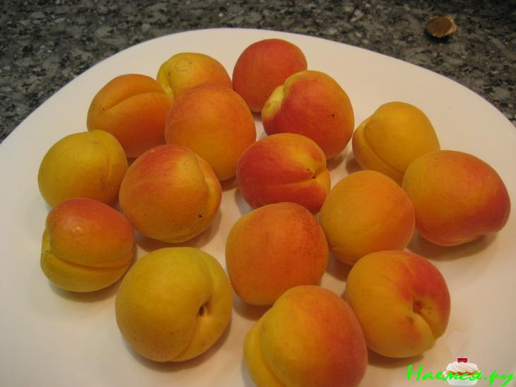 Булочки с фаршированными абрикосами