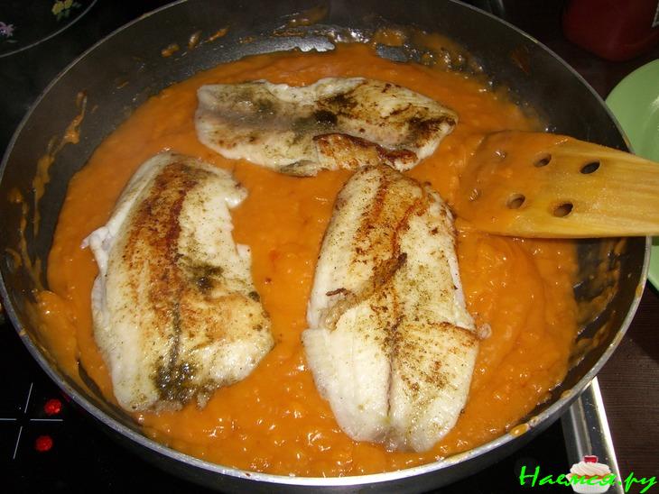 Вкусная рыбка в оранжевой подливке!