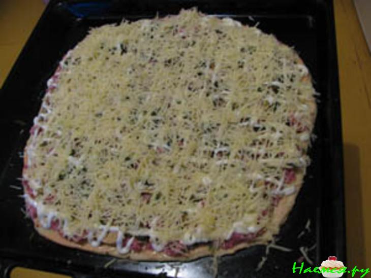 Пицца на сметане и молоке "по-домашнему"