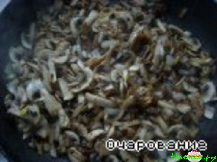 Камбала 'Изысканная' с шампиньонами в сметане