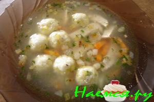 Суп с яичными шариками