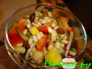 Салат с опятами и айвой "Экспромт" Салат с опятами и айвой "Экспромт"