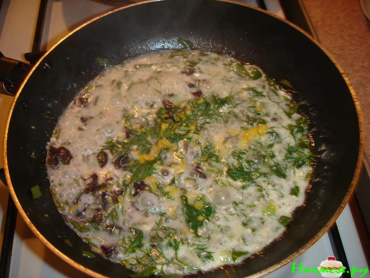 Спагетти под соусом из зеленого лука с мятой Спагетти под соусом из зеленого лука с мятой