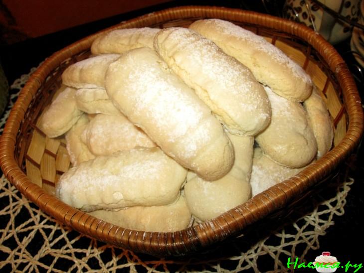 Торт с клубнично-ревеневым муссом