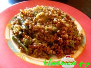 Гречка с зелеными овощами
