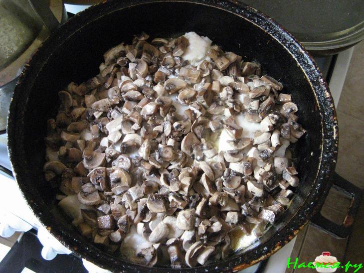 "Порционные судачки" с грибами и сыром