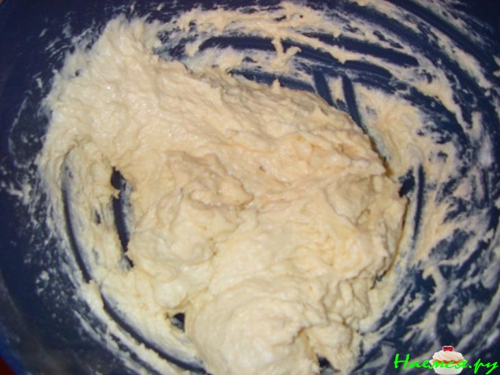 Пирожки с курицей, картофелем и солеными огурчиками