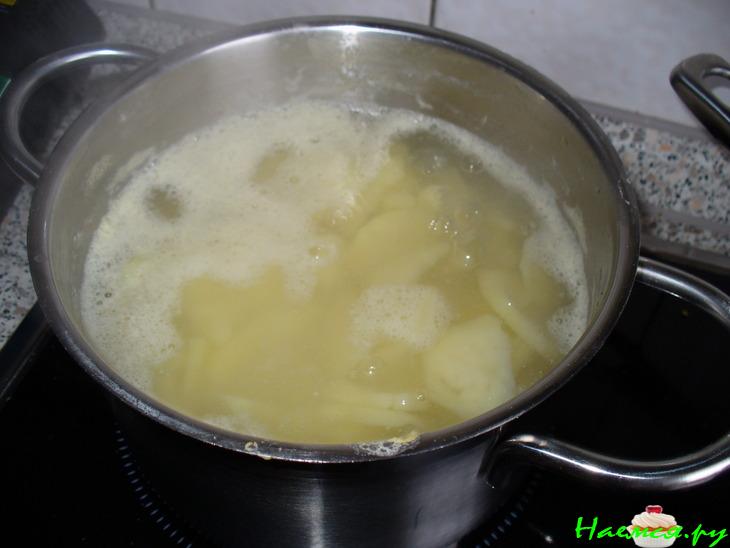 g title="Картофельный суп-пюре (вариант)" src="/uploads/posts/2011-03/pw770epg5u.jpg" alt="Картофельный суп-пюре (вариант)" width="450" height="300" /><br /><span style="font-size: large; line-height: 100%; font-family: times new roman,times;">Картофельный суп-пюре (вариант)