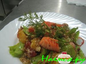 Салат "Восторг" с семгой или осетриной