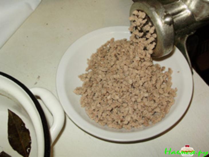 Тортик закусочный "Женский каприз" со свининой и шампиньонами Тортик закусочный "Женский каприз" со свининой и шампиньонами