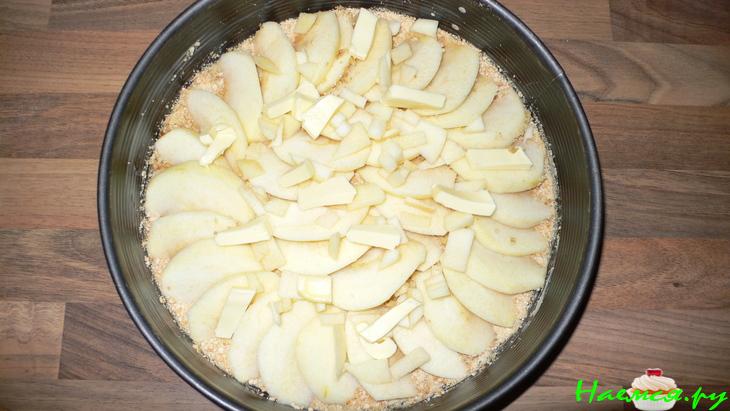 Яблочный пирог с печеньями