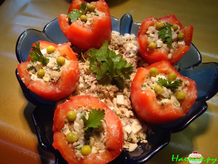 Помидоры фаршированные сардинами в масле
