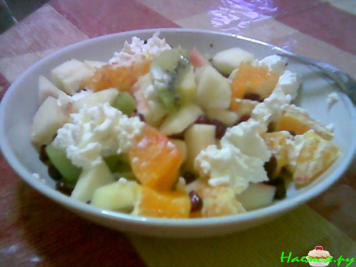 Фруктовый салат с творогом