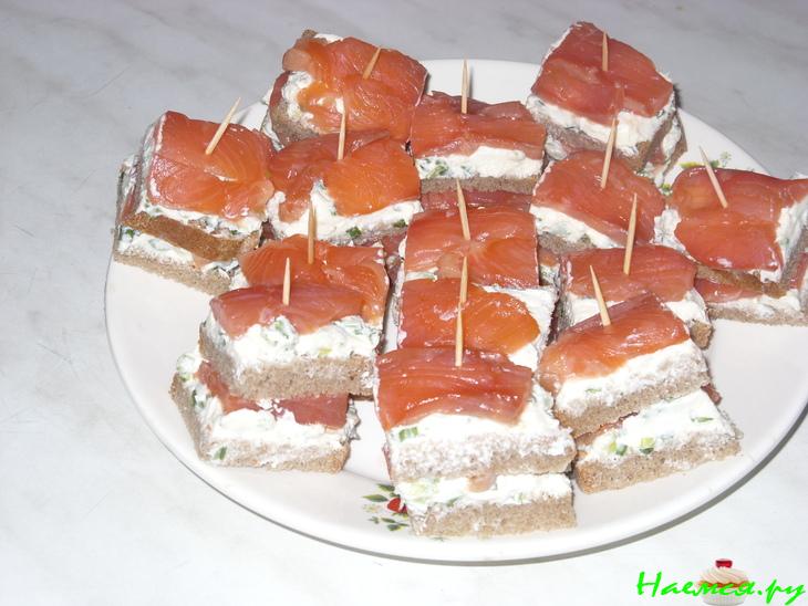 Закуска из брынзы и форели Закуска из брынзы и форели