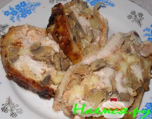 Курица фаршированная грибочками и сыром