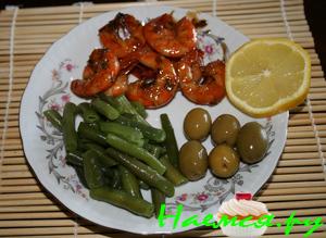 Жареные креветки с белым вином