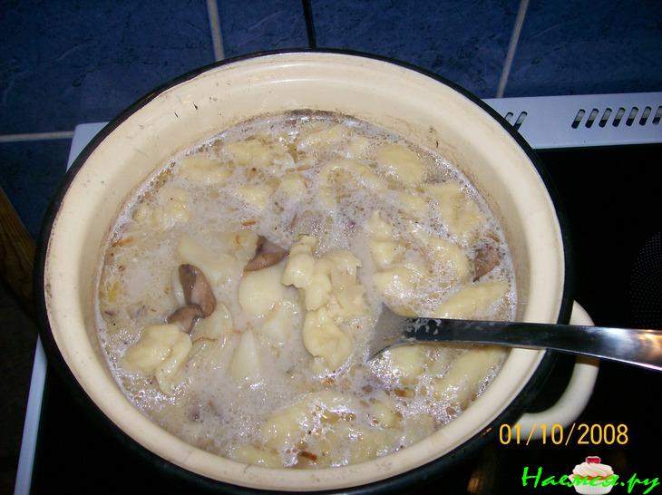Грибной супчик с клецками и сыром