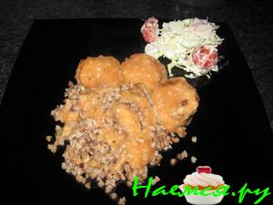 Тефтели с гречкой