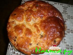 Булка формовая с изюмом и курагой