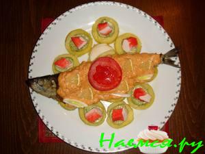 Сельдь под таматно-сметанным соусом