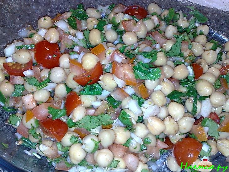 Салат из турецкого гороха нут