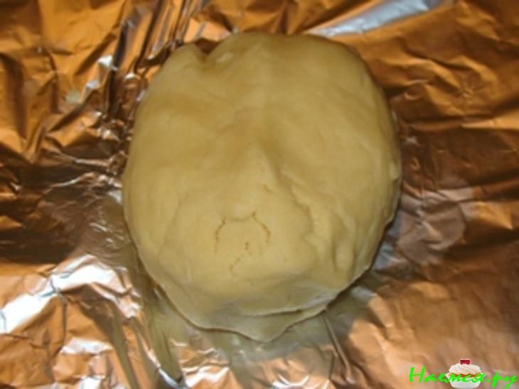 Торт с грушами и белым вином