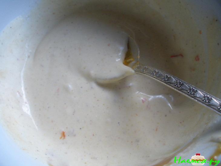 Салат яичный с карамелизированным луком