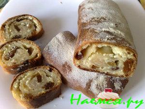 Штрудель с ванильным соусом 