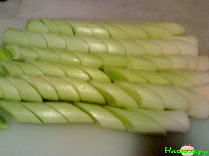 Кисленький суп из лука-порея