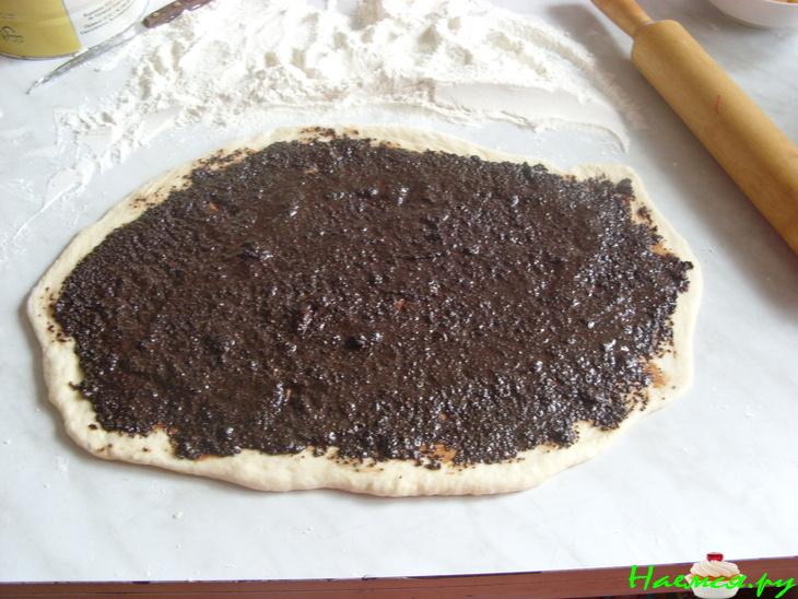 Сливово-персиковый булочко-пирог и шоколадно-маковый рулет