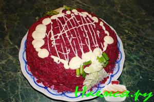 Салат "Сельдь под шубой" с зеленью