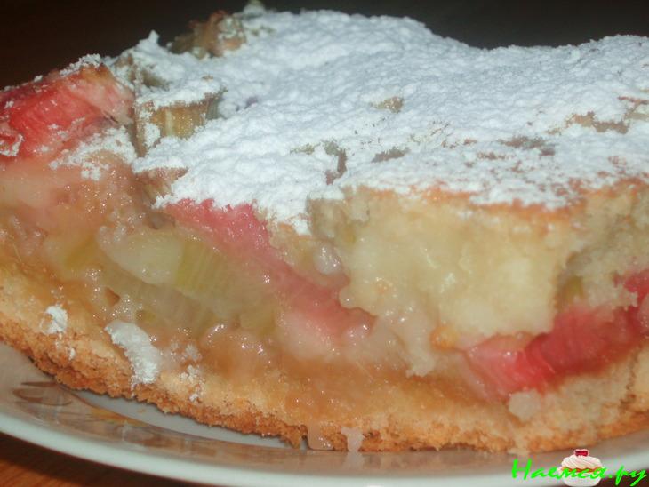 Пирог с рабарбаром