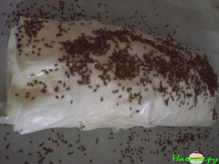 Многослойный рыбный рулет из теста "Фило"