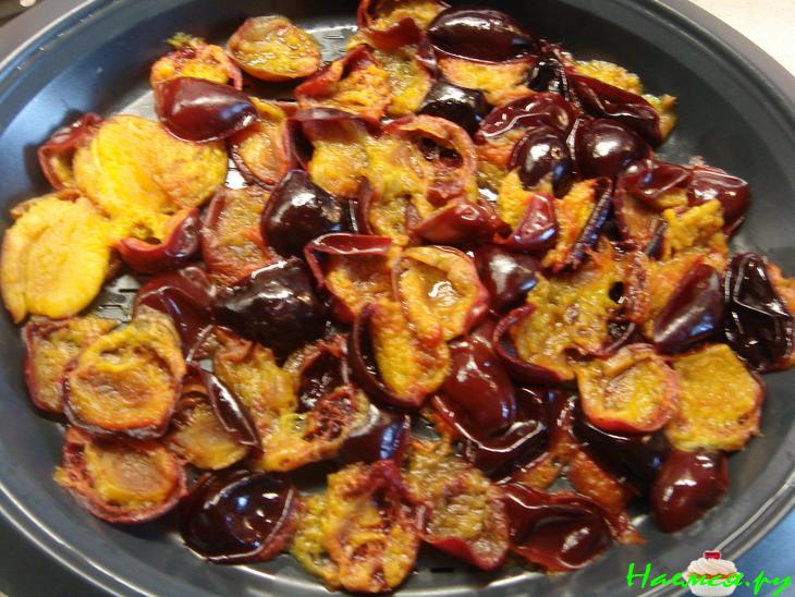 Молочный рис со сливами и корицей