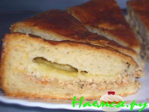 Пирог с курицей и сыром