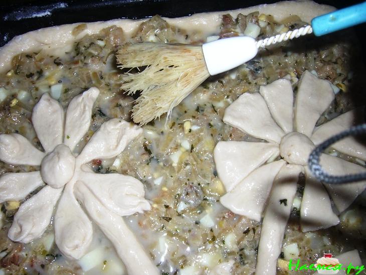 Открытый пирог с луком Открытый пирог с луком