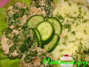 Мясные шарики в сливочно-укропном соусе с помидорками