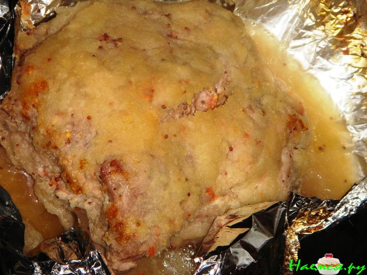 Шея в яблоках