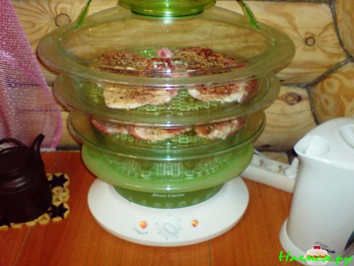 Котлета паровая на косточке