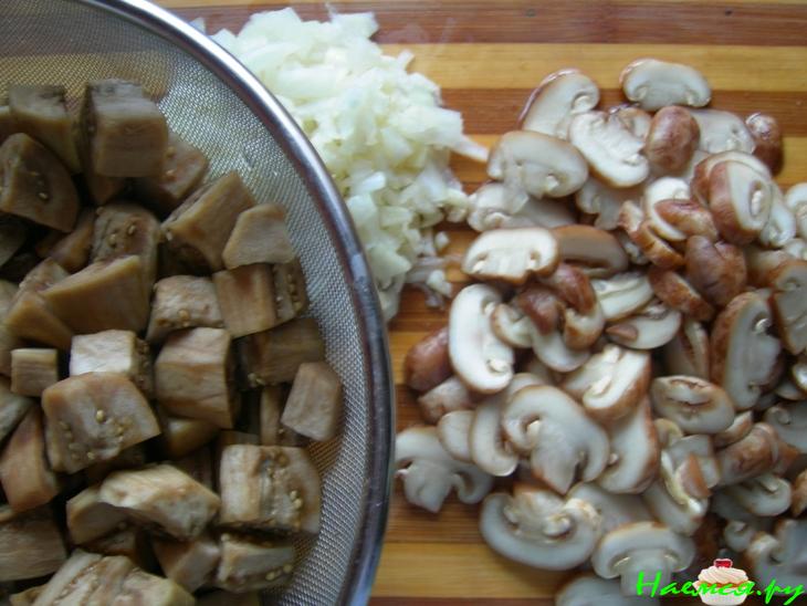 Жаренные «Лесные грибы» из баклажанов и шампиньонов