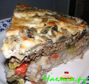 Мясная запеканка с рисом, овощами и грибами