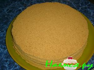 Торт "Медовик" со сметанным кремом