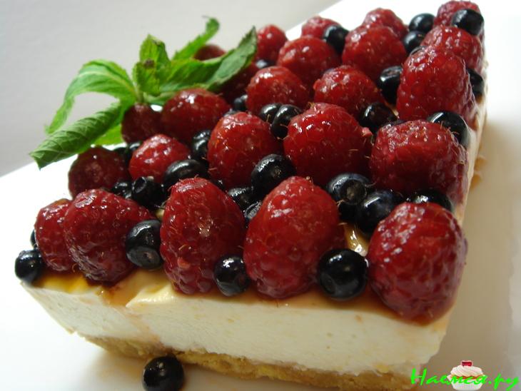 Чизкейк с малиной и черникой (без выпечки) 