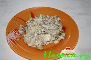 Куриные желудки в сметане