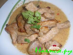 Свинина, запеченная в хреново-горчичном соусе Свинина, запеченная в хреново-горчичном соусе