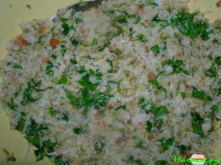 Рулетики из говядины в легком томатном соусе