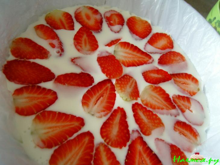 Торт клубничный со сметаной и желе